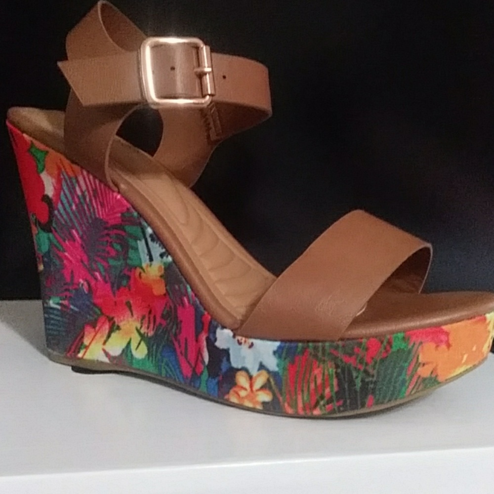 Floral Platform Sandals